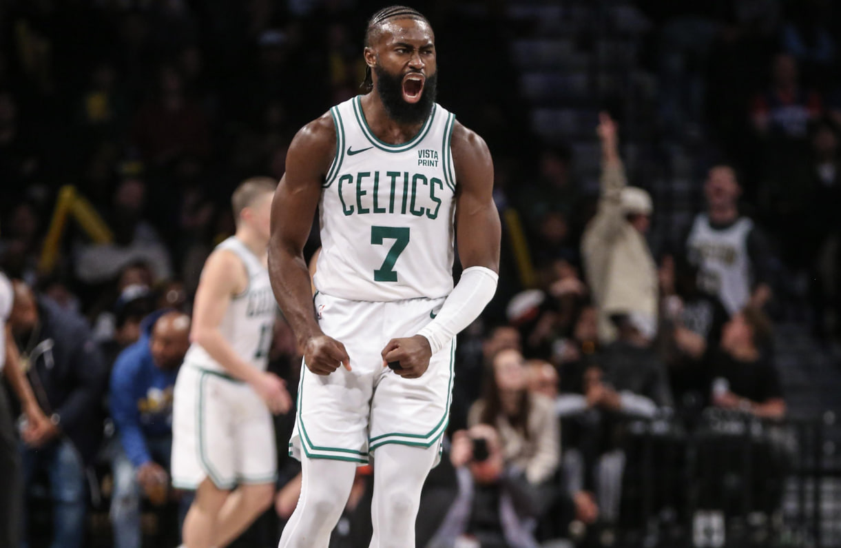 NBA巨星风采！杰伦-布朗近12场稳定表现展现超凡实力